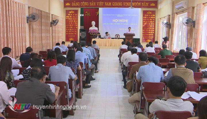 Toàn cảnh họp báo.
