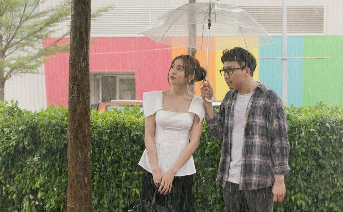 Trấn Thành và Ninh Dương Lan Ngọc trong "Cua lại vợ bầu".