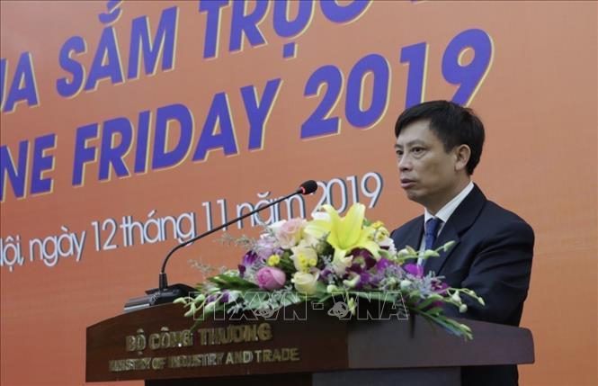 Đại diện Cục Thương mại Điện tử và M.PG88 Tips số phát biểu tại lễ công bố. 