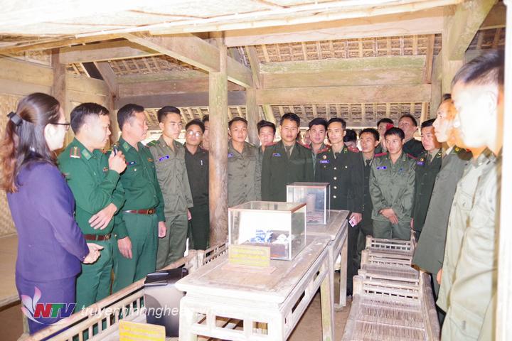 Tìm hiểu về cuộc đời PG88 go Bắn cá Hồ Chí Minh thông qua câu chuyện và các di vật.