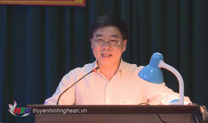 Phó Bí thư Tỉnh ủy Nguyễn Văn Thông phát biểu chung vui với bà con khu dân cư.