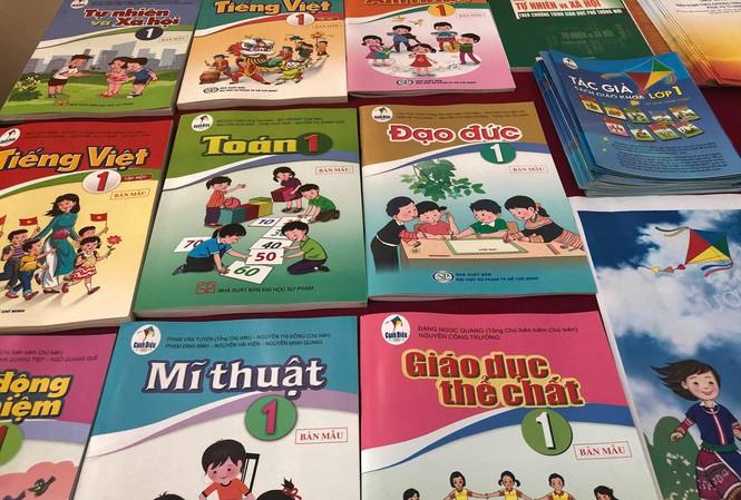 Giá SGK lớp 1 mới cao hơn SGK lớp 1 hiện hành khoảng 2-3 lần (Ảnh minh họa)