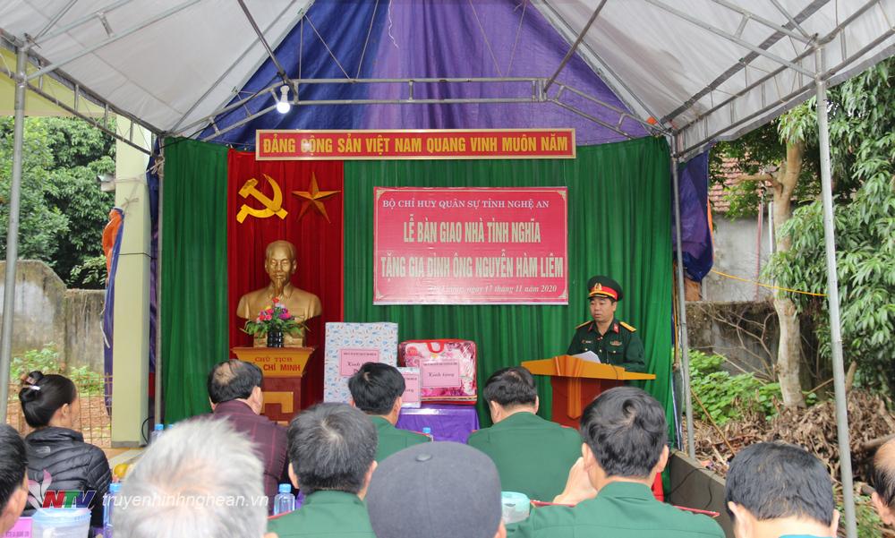 Toàn cảnh Lễ bàn giao Nhà tình nghĩa. 