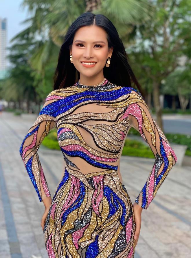Bộ trang phục dạ hội từng gây tranh cãi của Thái Thị Hoa.
