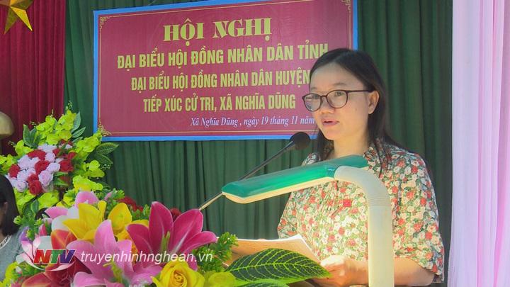 1.Bà Thái Thị An Chung thay mặt đoàn đại biểu HĐND tỉnh báo cáo với cử tri