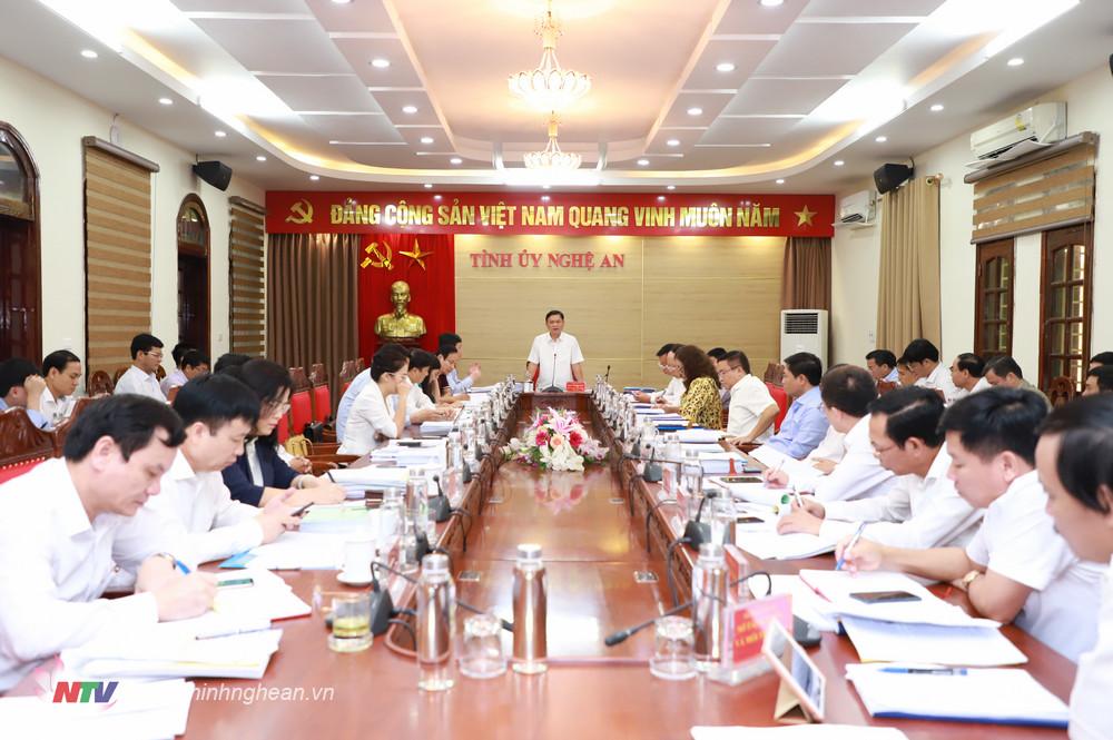 Toàn cảnh cuộc họp.