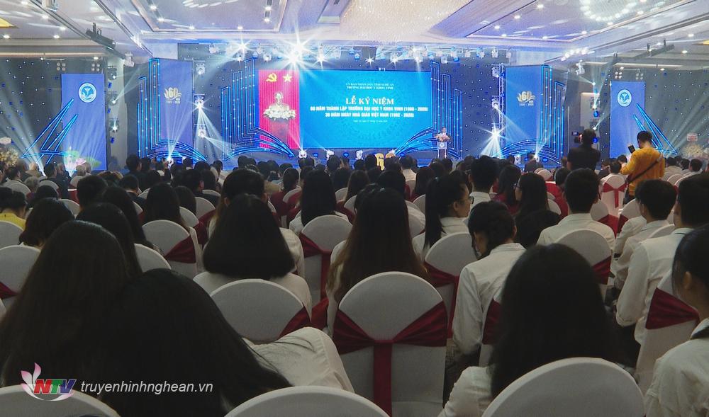 Toàn cảnh lễ kỷ niệm.