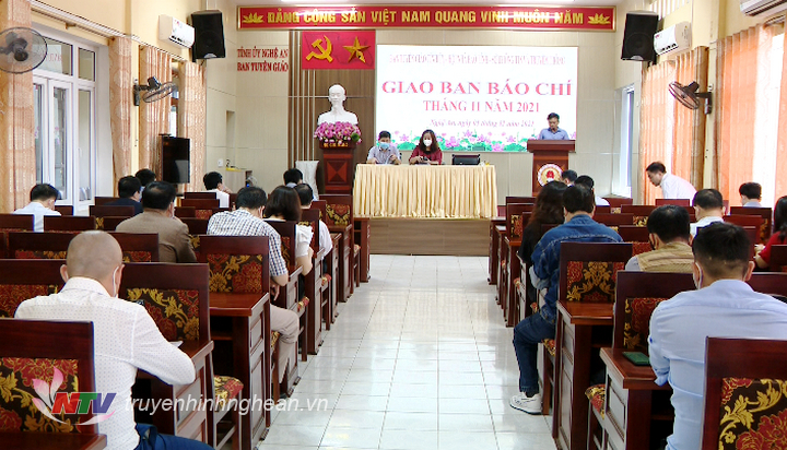 Toàn cảnh hội nghị.