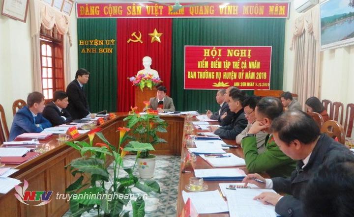 Toàn cảnh hội nghị.