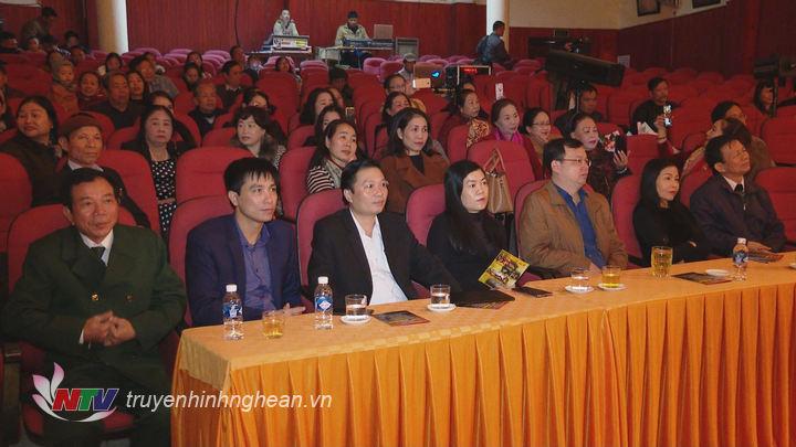 Các đại biểu dự buổi tổng duyệt.