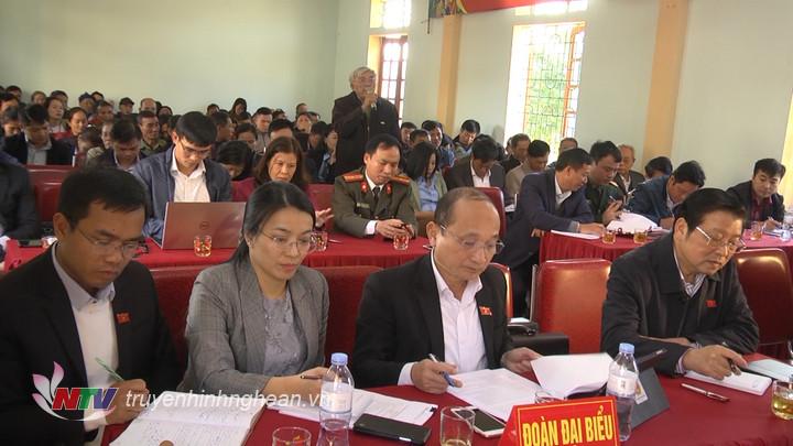Toàn cảnh buổi tiếp xúc.