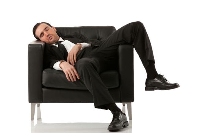 Thiếu ngủ: Thiếu ngủ có thể ảnh hưởng đến tâm trạng và khiến bạn lo âu. Điều này có thể gây ra các vấn đề về trí nhớ.