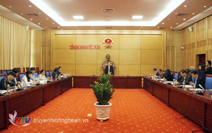Toàn cảnh buổi thảo luận tại tổ 1.