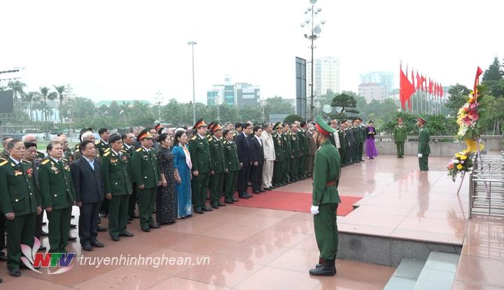 Đoàn đại biểu tưởng niệm PG88 go Bắn cá Hồ Chí Minh.