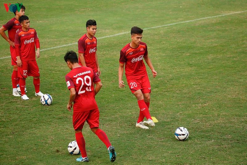 Hậu vệ: Bùi Hoàng Việt Anh (1m87)
