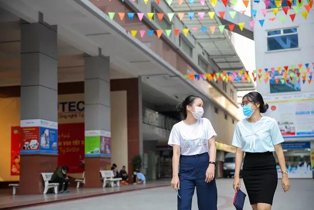 Sinh viên Trường ĐH Công nghệ TP HCM nghỉ học từ hôm nay.