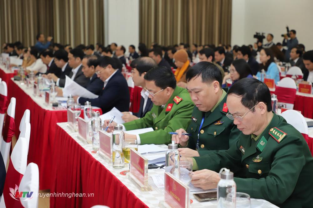 Các đại biểu dự kỳ họp