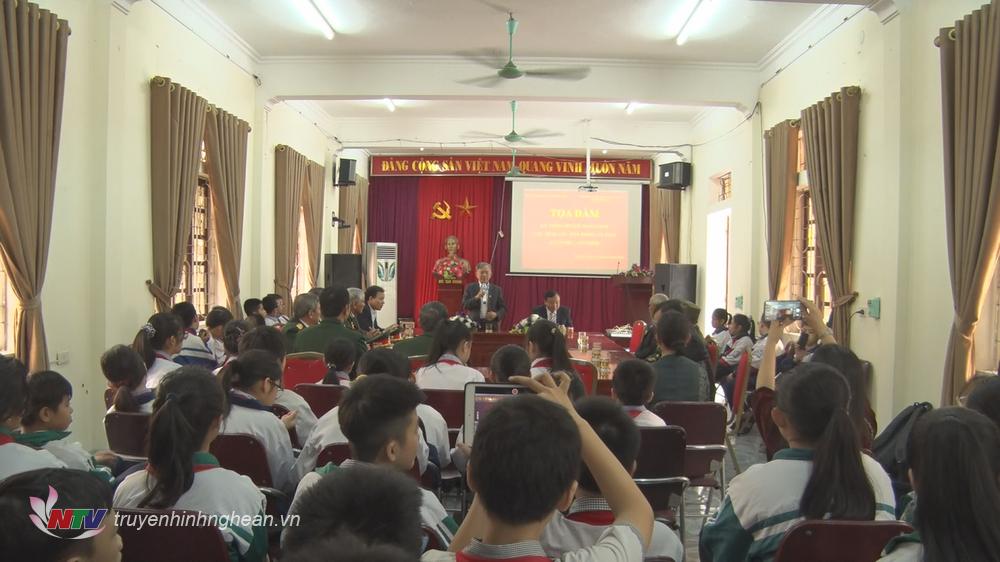 Toàn cảnh buổi toạ đàm.