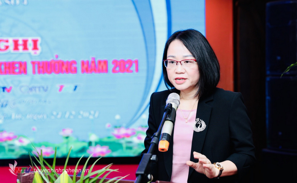 Đồng chí Trần Thanh Huyền - Phó Giám đốc Đài PTTH PG88 go Bắn cá phát biểu tại hội nghị.