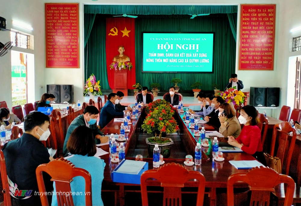 Toàn cảnh buổi làm việc.