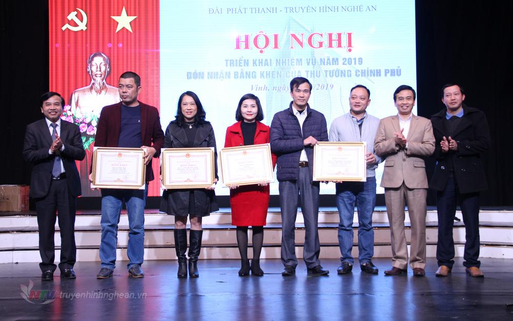 Trao Bằng khen của ... cho các tác giả, nhóm tác giả đạt giải tại Link Vào PG88 link Phát thanh và Link Vào PG88 link Truyền hình toàn quốc năm 2018.