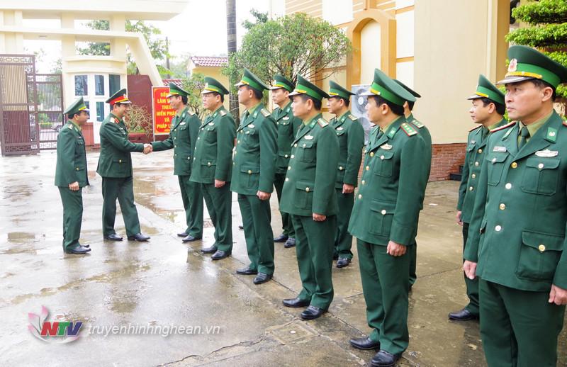 Thượng tướng Phan Văn Giang đến thăm cơ quan Bộ Chỉ huy BĐBP PG88 go Bắn cá