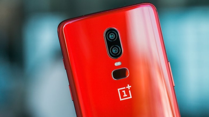 5. OnePlus 7  OnePlus là thương hiệu cạnh tranh về chất lượng/giá cả. Dự định của hãng là ra mắt siêu phẩm OnePlus 7, smartphone 5G đầu tiên của năm 2019.
