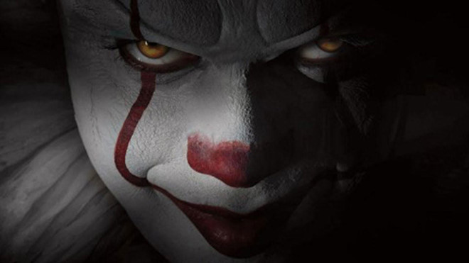 IT: Chapter 2: Năm 2017, IT - chuyển thể từ tiểu thuyết của Stephen King - gây tiếng vang lớn, phá hàng loạt kỷ lục doanh thu của dòng phim kinh dị, và đem về tới 700 triệu USD. Tác phẩm của đạo diễn Andrés Muschietti được đánh giá là một trong những bộ phim kinh dị hay nhất mọi thời đại. Phần hai tiếp nối câu chuyện của bảy cô cậu bé được mệnh danh là “The Losers Club” tiếp tục cuộc đối đầu không khoan nhượng với ma hề Pennywise tại thị trấn Derry. Tuy nhiên, ở phần 2, các thành viên "The Losers Club" đã trưởng thành và đối mặt với vô số vấn đề trong cuộc sống. Phim sẽ ra mắt vào tháng 9/2019. 