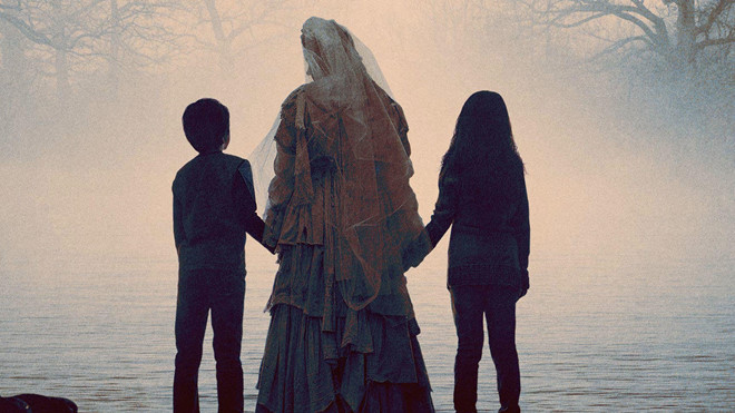 The Curse of La Llorona: La Llorona là một ma nữ trong văn hóa dân gian Mexico, bị mất con và gây ra bất hạnh cho những người xung quanh. The Curse of La Llorona xoay quanh Anna Garcia, một góa phụ có hai con. Anna phát hiện ra La Llorona đang tìm cách cướp đi những đứa con của mình. Đây là một dự án đáng mong chờ khi đạo diễn Aquaman James Wan là nhà sản xuất. Phim dự kiến ra rạp tháng 4/201