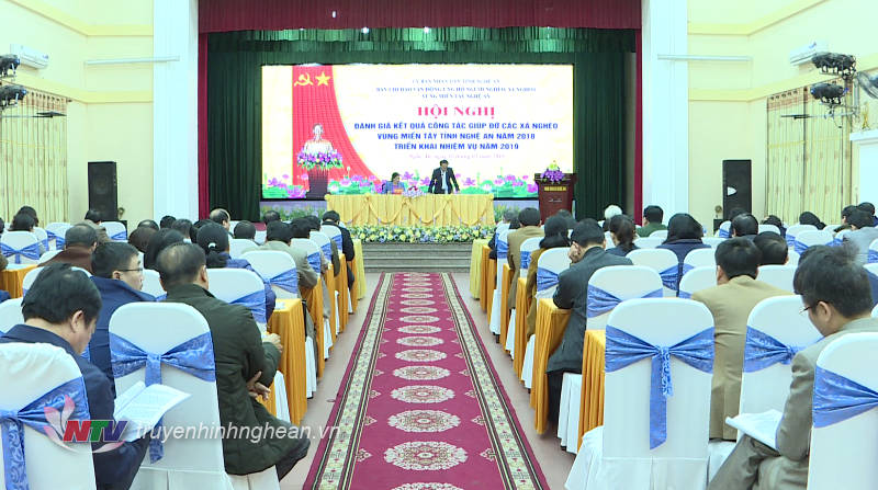 Toàn cảnh hội nghị.