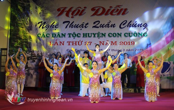 Ngay sau lễ Xổ Số PG 88 đã diễn ra chương trình biểu diễn nghệ thuật.