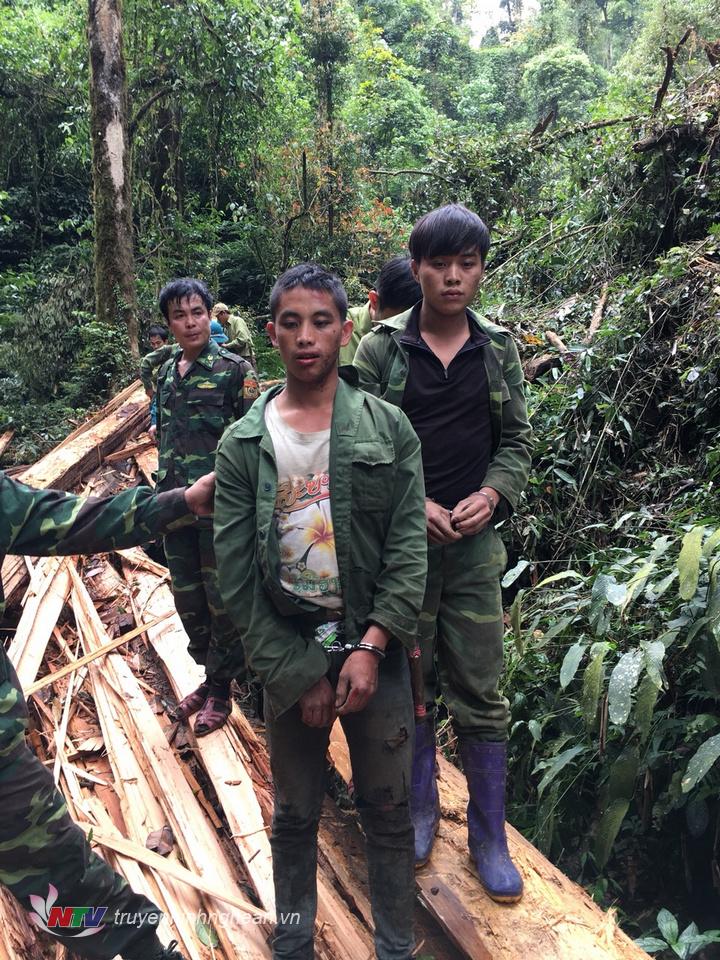 Hai đối tượng bị bắt giữ.