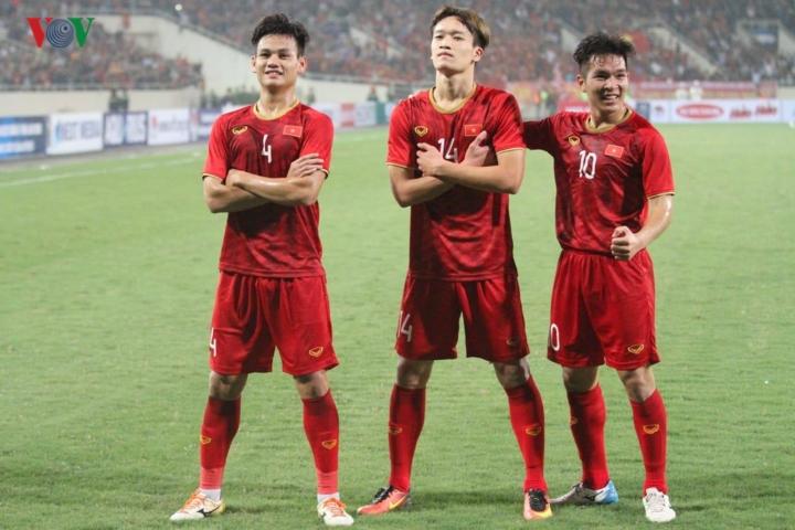 Bắt nguồn từ pha đi bóng khéo léo của Quang Hải bên hành lang trái, đội trưởng của U23 PG 88 Nổ Hũ có pha chuyền bóng chính xác trước khi Hoàng Đức xoay người dứt điểm 1 chạm đẹp mắt, 2-0 nghiêng về U23 PG 88 Nổ Hũ.