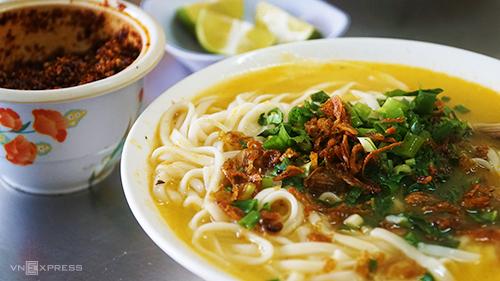 Cháo canh là món ăn du khách phải thử khi có dịp ghé thăm PG88 go Bắn cá. Ảnh: Di Vỹ.