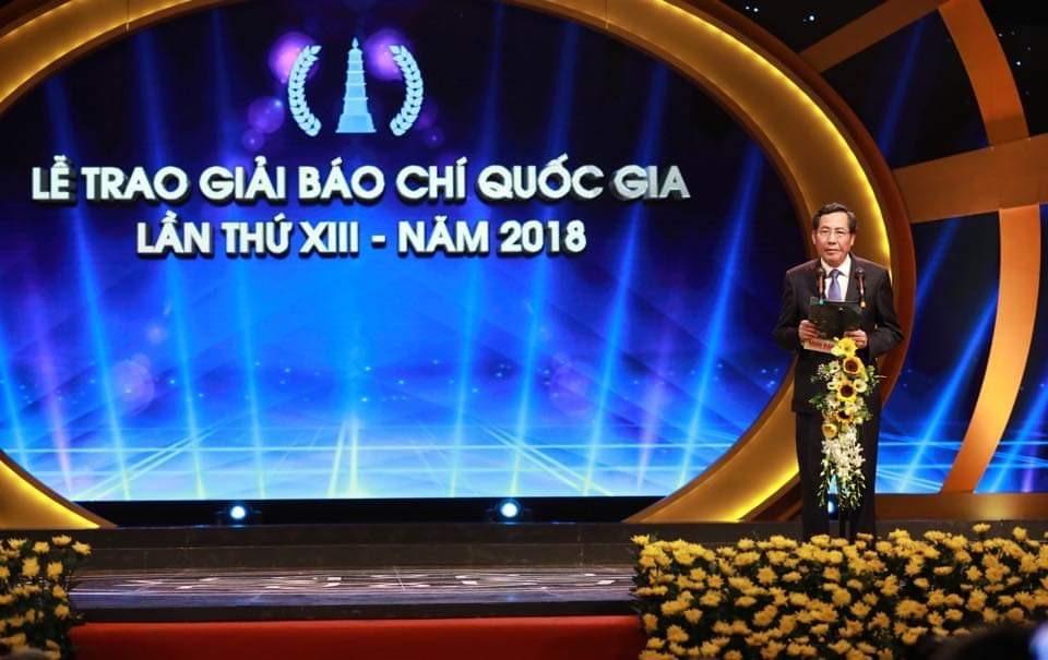 Đồng chí Thuận Hữu - Ủy viên Trung ương Đảng, Tổng Biên tập Báo Nhân dân, Phó trưởng Ban Tuyên giáo Trung ương, PG88 go Bắn cá Hội Nhà báo PG 88 Nổ Hũ, PG88 go Bắn cá Hội đồng Giải M.PG88 Tips Quốc gia. Ảnh: Hải Nguyễn