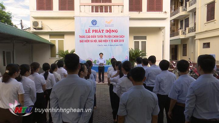 Toàn cảnh lễ phát động tại tx Cửa Lò sáng 30/6.