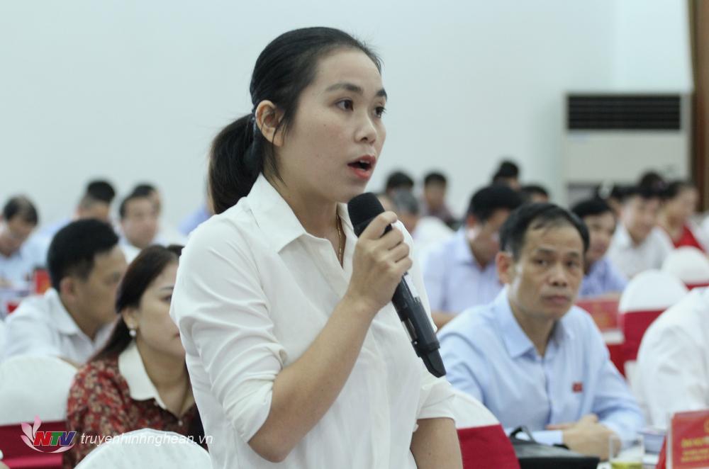 PG88 link Code Lữ Thị Thìn – huyện Quế Phong lăn tăn về con số 71 vụ xâm hại tình dục trẻ em được phát hiện trong những năm gần đây? Trẻ em ở địa bàn nào dễ bị xâm hại tình dục? Cơ quan nào giải quyết vấn đề nay? Ông Đoàn Hồng Vũ – Giám đốc Sở LĐ, TB&XH giải trình: Cơ quan xử lí các vụ xâm hại tình dục, bạo hành trẻ em là ngành công an. 