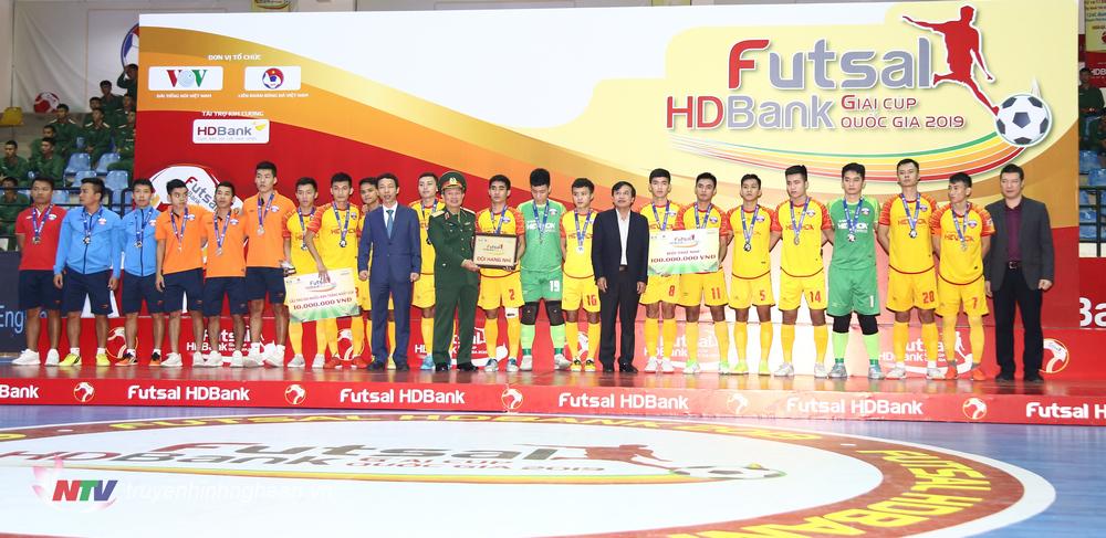 Hạng Nhì thuộc về đội Đà Nẵng.