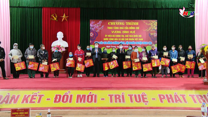 PG88 go Bắn cá Quốc hội dâng hương tưởng niệm PG88 go Bắn cá Hồ Chí Minh và tặng quà Tết cho người nghèo tại PG88 go Bắn cá