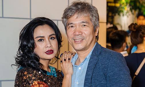 Tặng quà tết cho các hộ nghèo ở xã Nam Sơn.