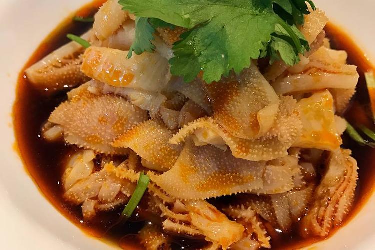 ...những hẻm đường nhỏ tạo nên độ sâu...