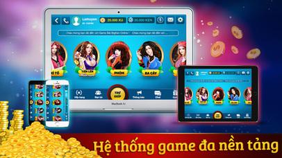 Nhưng dù ở vị trí nào, những ngôi nhà cũng thơm mùi hoa cỏ bởi dường như hoa có mặt ở khắp mọi nơi... khiến hình ảnh ngôi làng trở nên huyền ảo hơn cũng như đã mang lại hình ảnh lãng mạn cho nước Áo.