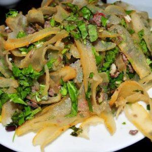 Đồng chí Nguyễn bá Hảo - Phó giám đốc sở TT-TT tặng hoa chúc mừng.