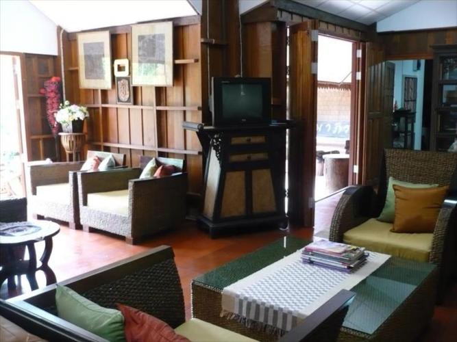 Hướng tới kỷ niệm 50 năm ngày mất của 13 liệt sỹ TNXP, huyện đoàn Đô Lương đã tổ chức trồng hoa mua, hoa sim tại Truông Bồn