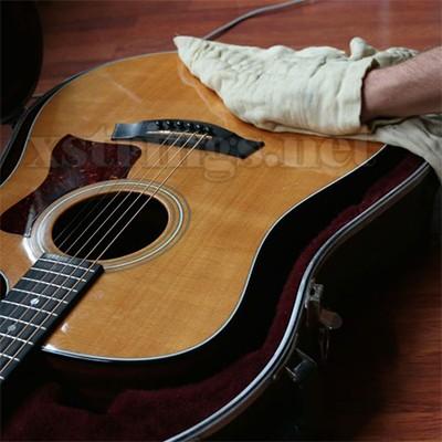 Du khách chụp ảnh lưu niệm tại Truông Bồn