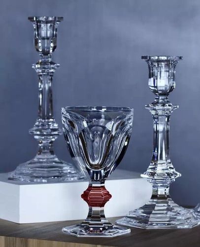 Các đại biểu và các em học sinh tham gia diễu hành.